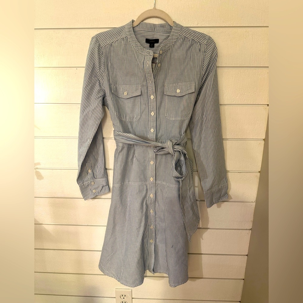 J Crew Size 8 Seersucker Long sleeve belted dress